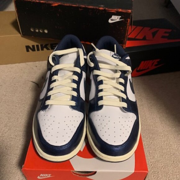 Wmns Dunk Low Premium Vintage Navy - Brand New - Picture 4 of 5